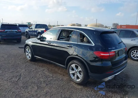 2018 Mercedes-Benz Glc 300 4Matic из США, поврежденный, VIN WDC0G4KB5JV105486